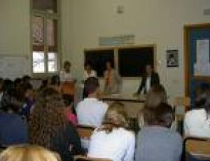 scuola superiore.jpg